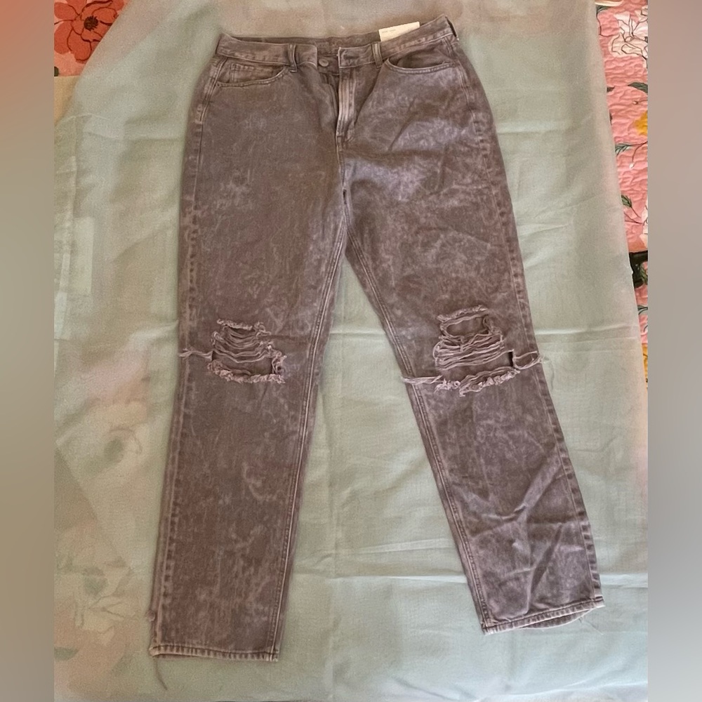 American Eagle Mom Jean (Long)size 14 (faded purple)
